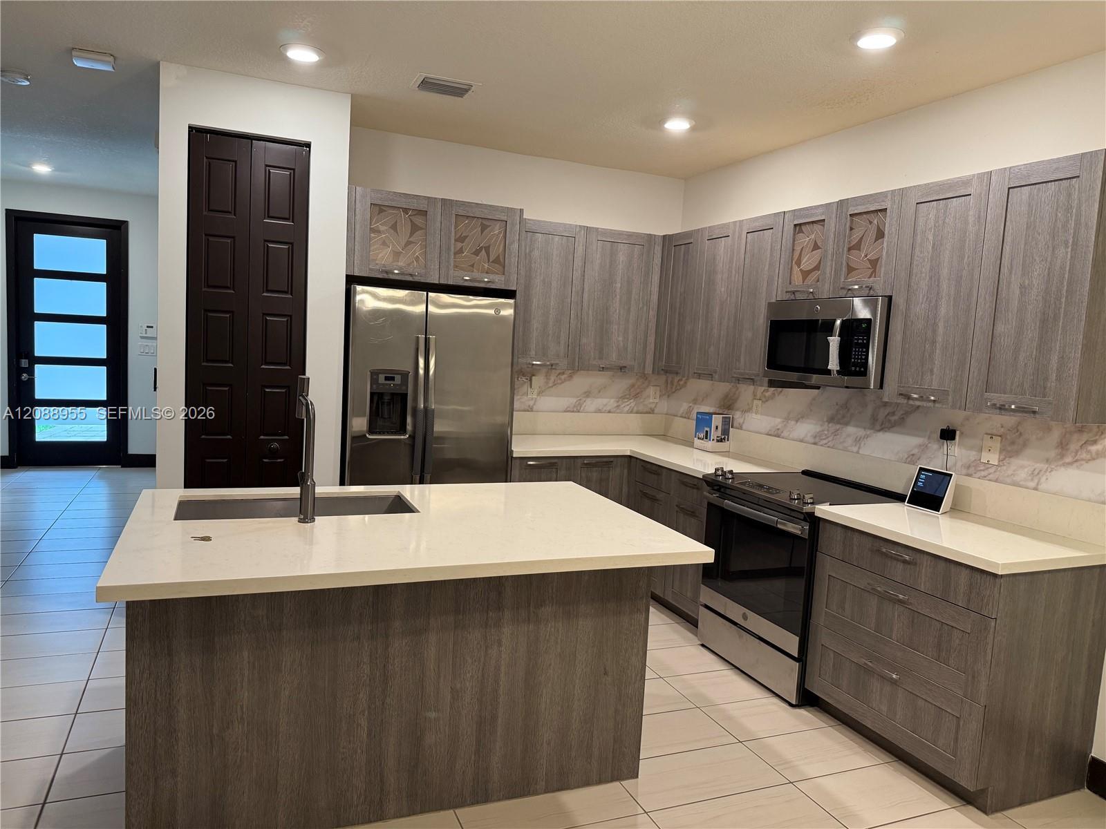 16004 NW 91st Ct, Miami Lakes FL 33018 photo 3