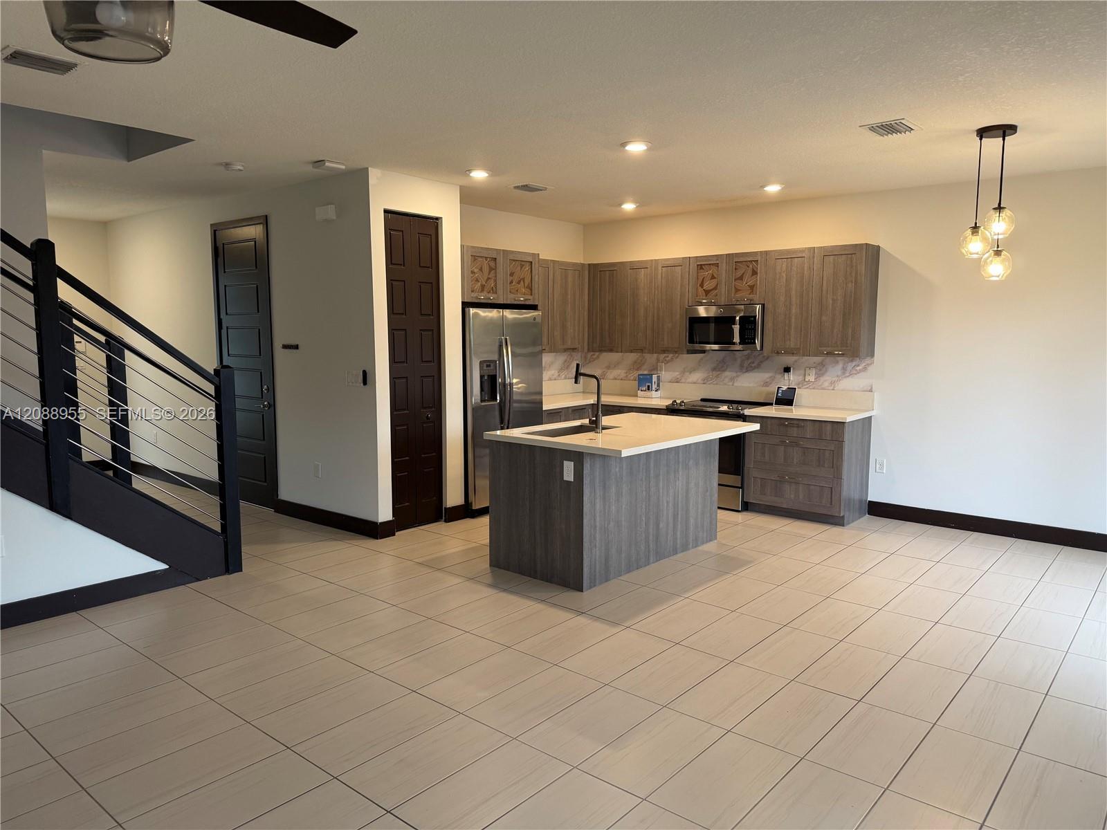 16004 NW 91st Ct, Miami Lakes FL 33018 photo 4