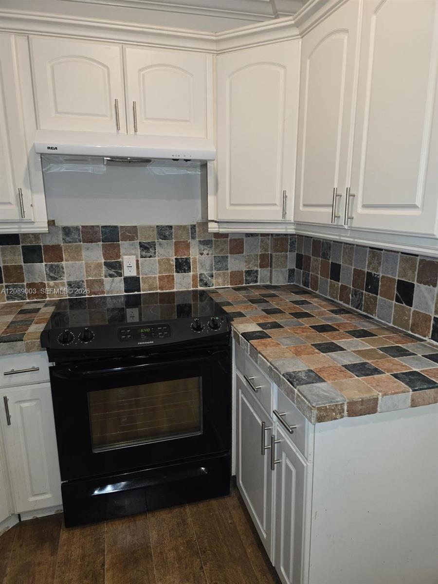 1460 Ocean Dr # 201, Miami Beach FL 33139 photo 4