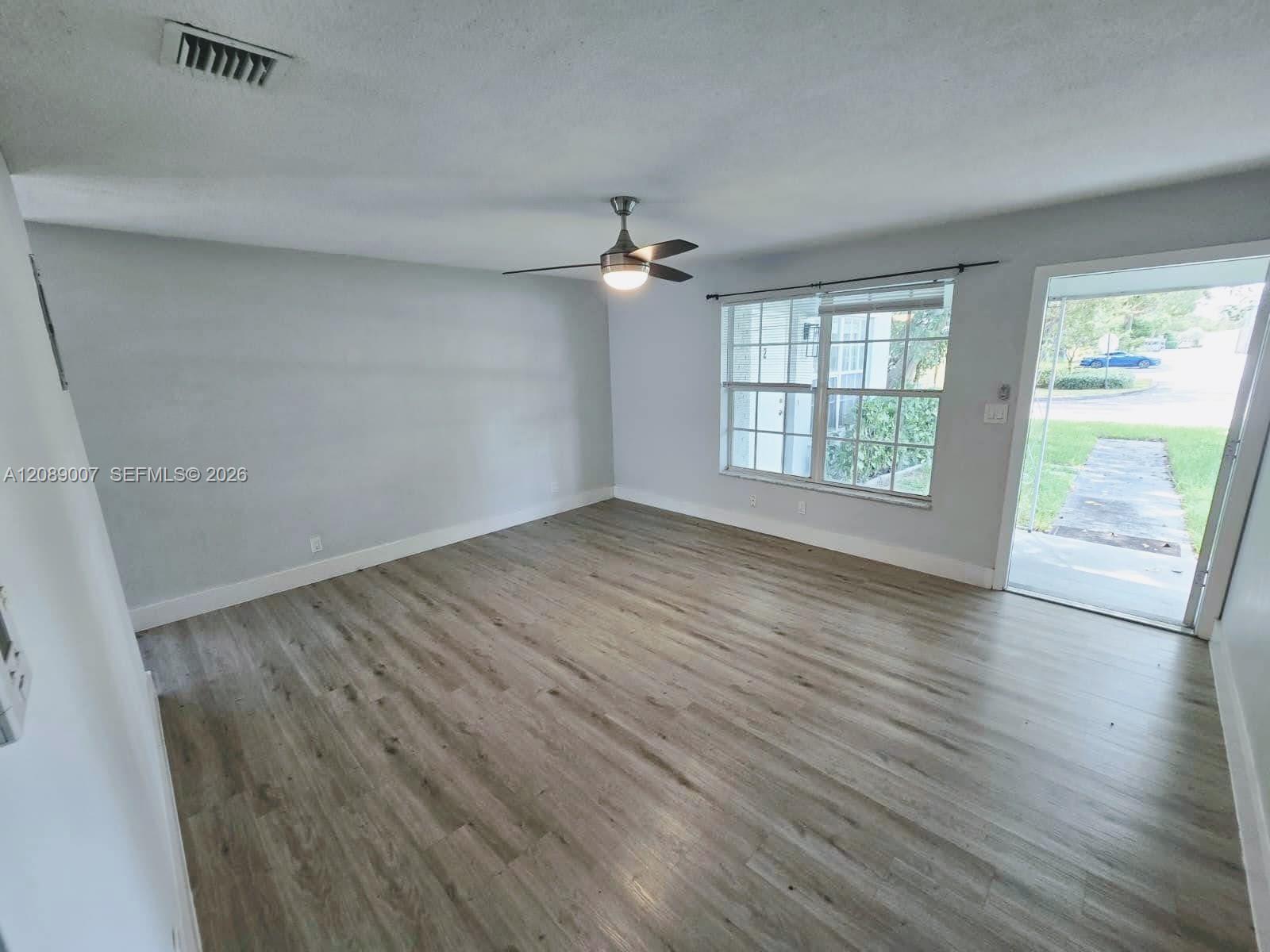 2500 NE 19th Ave # 1, Lighthouse Point FL 33064 photo 2