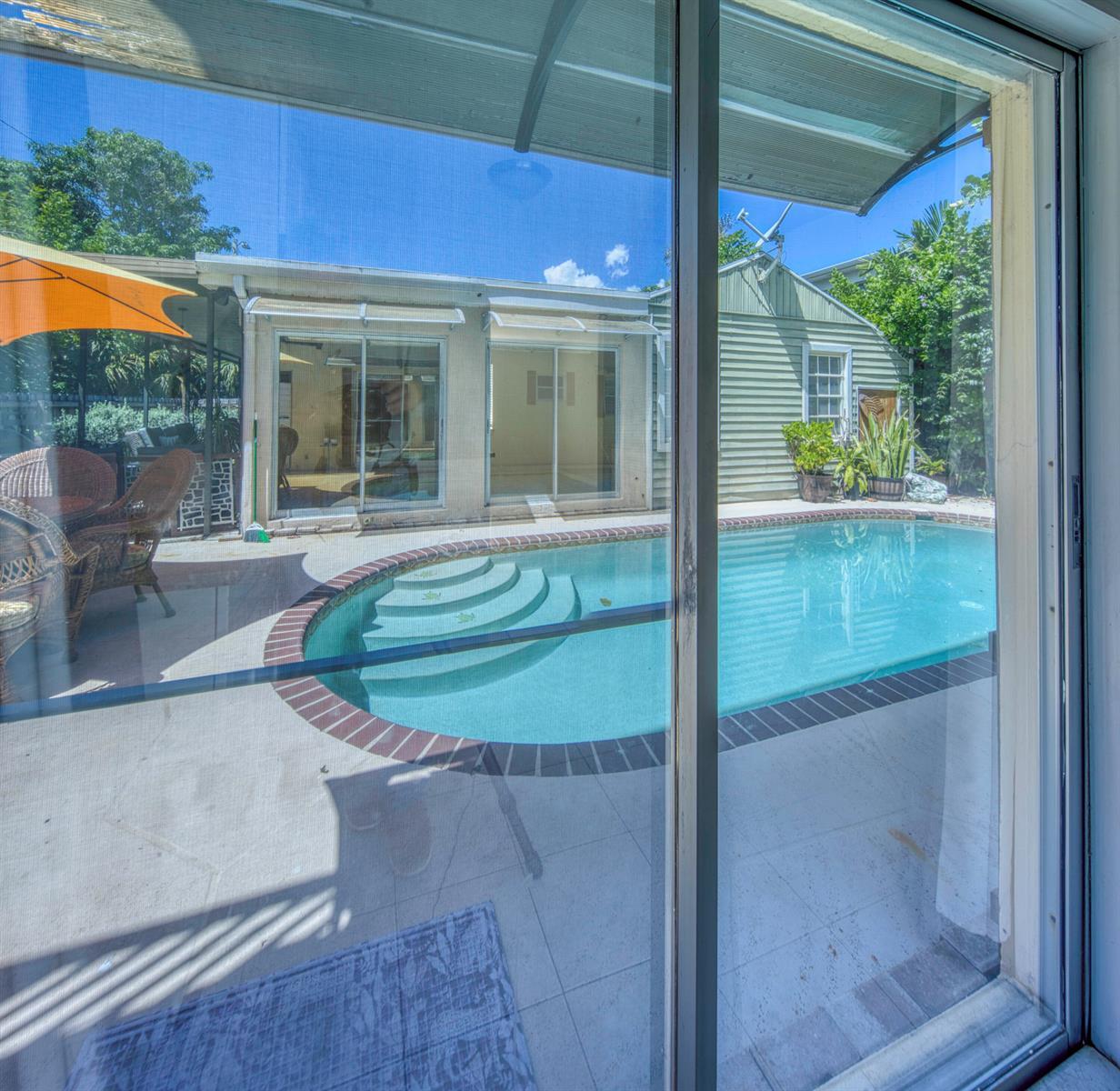 216 S OCEAN BREEZE, FL 33460 photo 2
