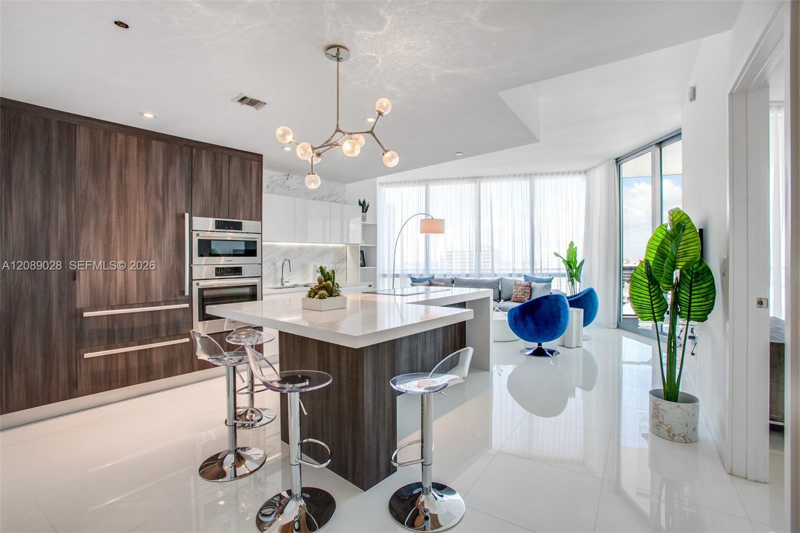 851 NE 1 # 1810, Miami FL 33132 photo 2