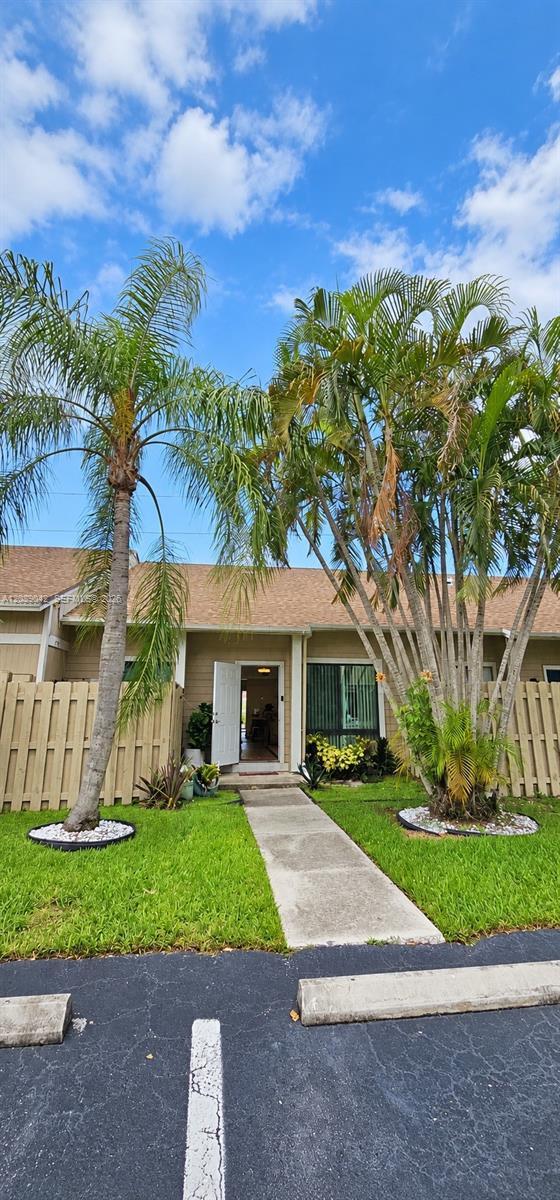 3557 NW 111th Ter, Sunrise FL 33351 photo 3