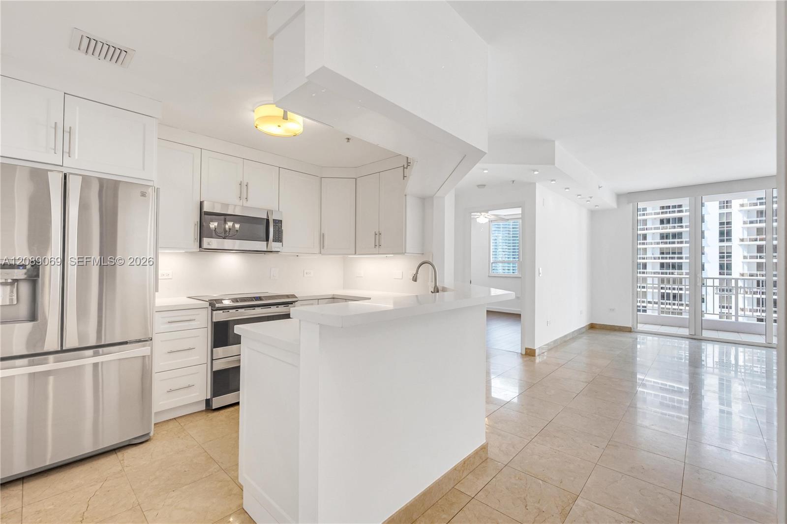 801 Brickell Key Blvd # 2208, Miami FL 33131 photo 5