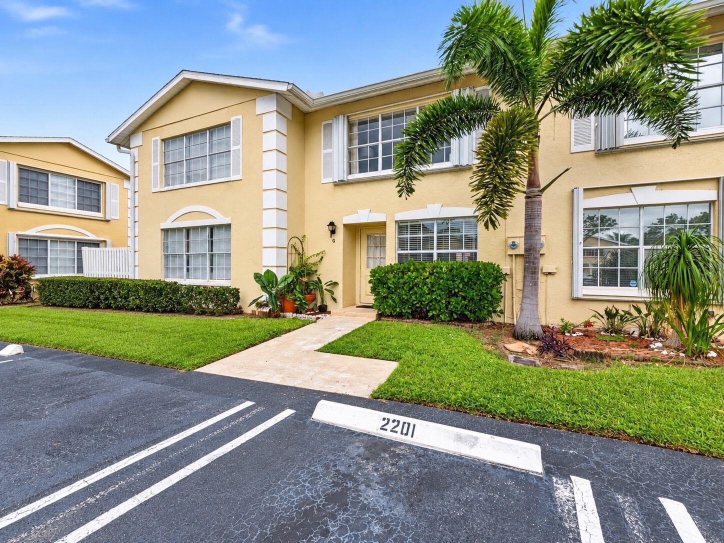 220 Foxtail Drive # G, FL 33415