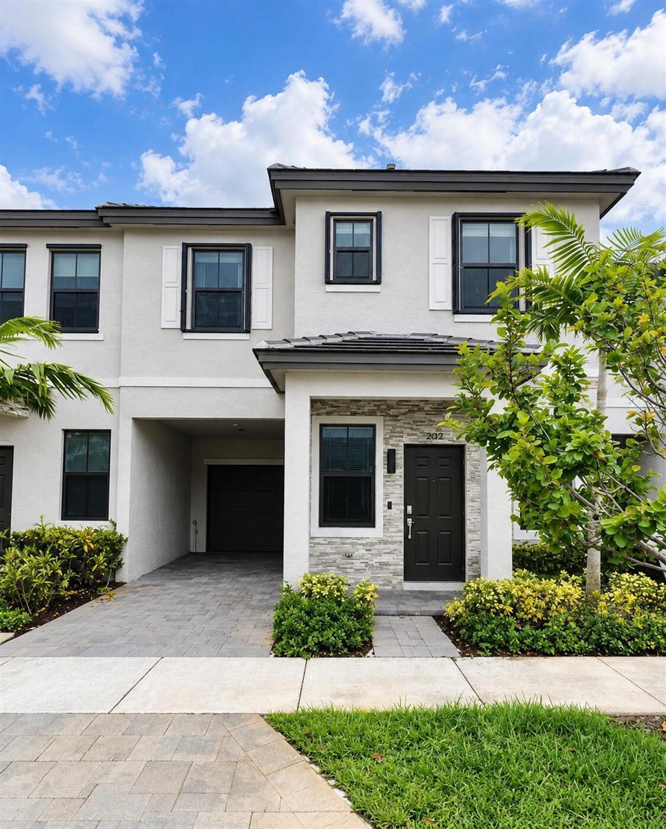 520 SW 19th Way, Fort Lauderdale FL 33312 photo 4