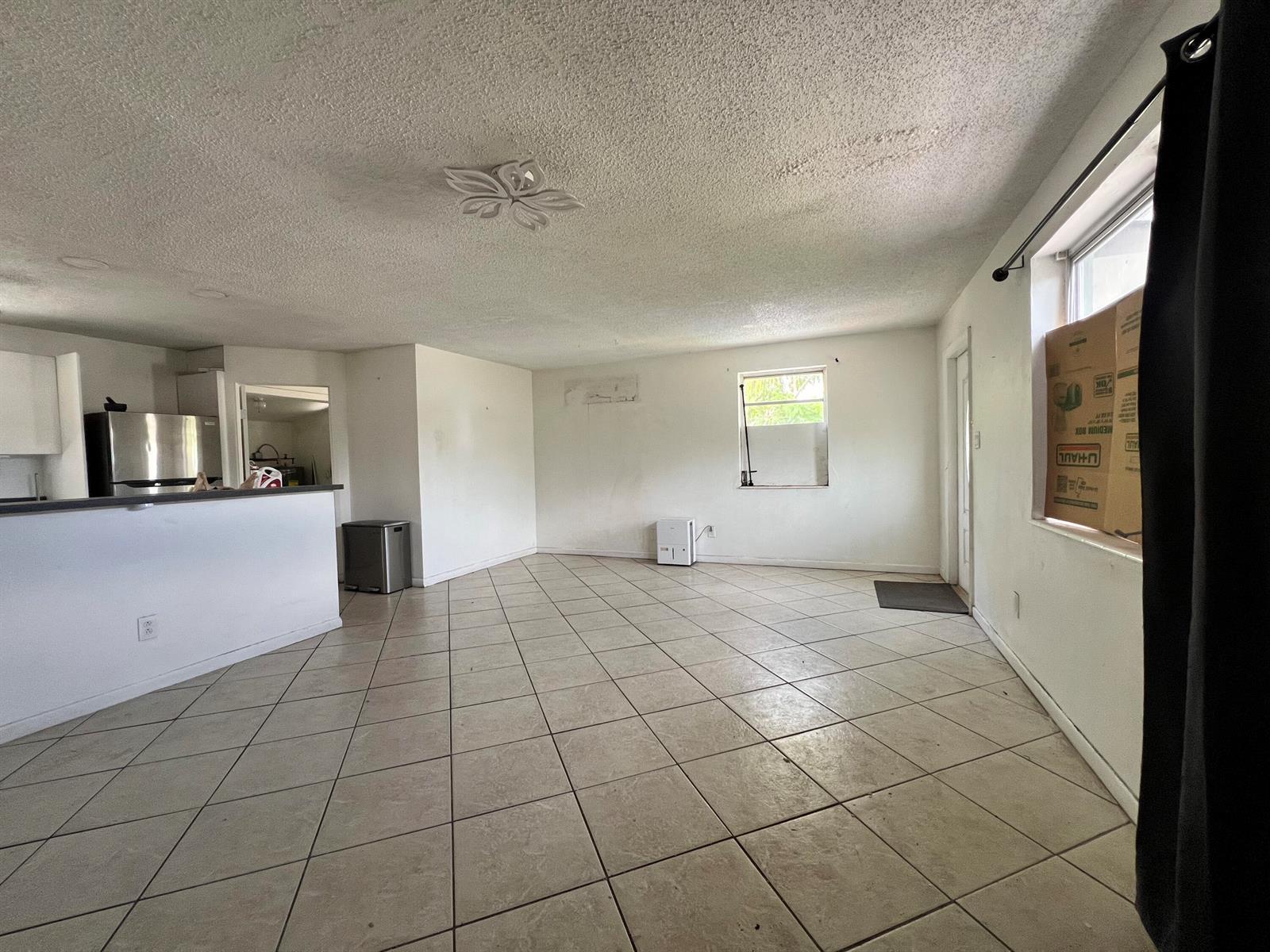 5671 NE 8TH Avenue, Oakland Park FL 33334 photo 4