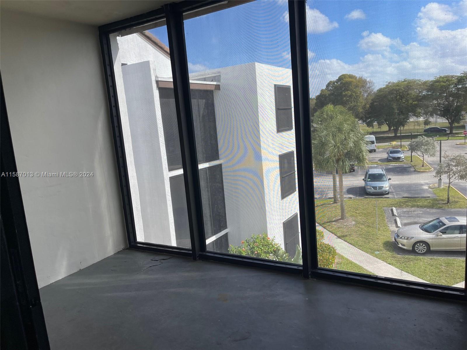 212 Lake Pointe Drive # 313, Oakland Park FL 33309 photo 2