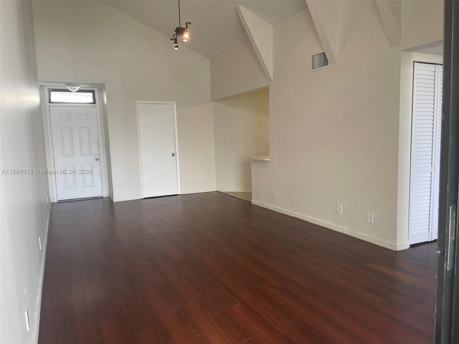 212 Lake Pointe Drive # 313, Oakland Park FL 33309 photo 5