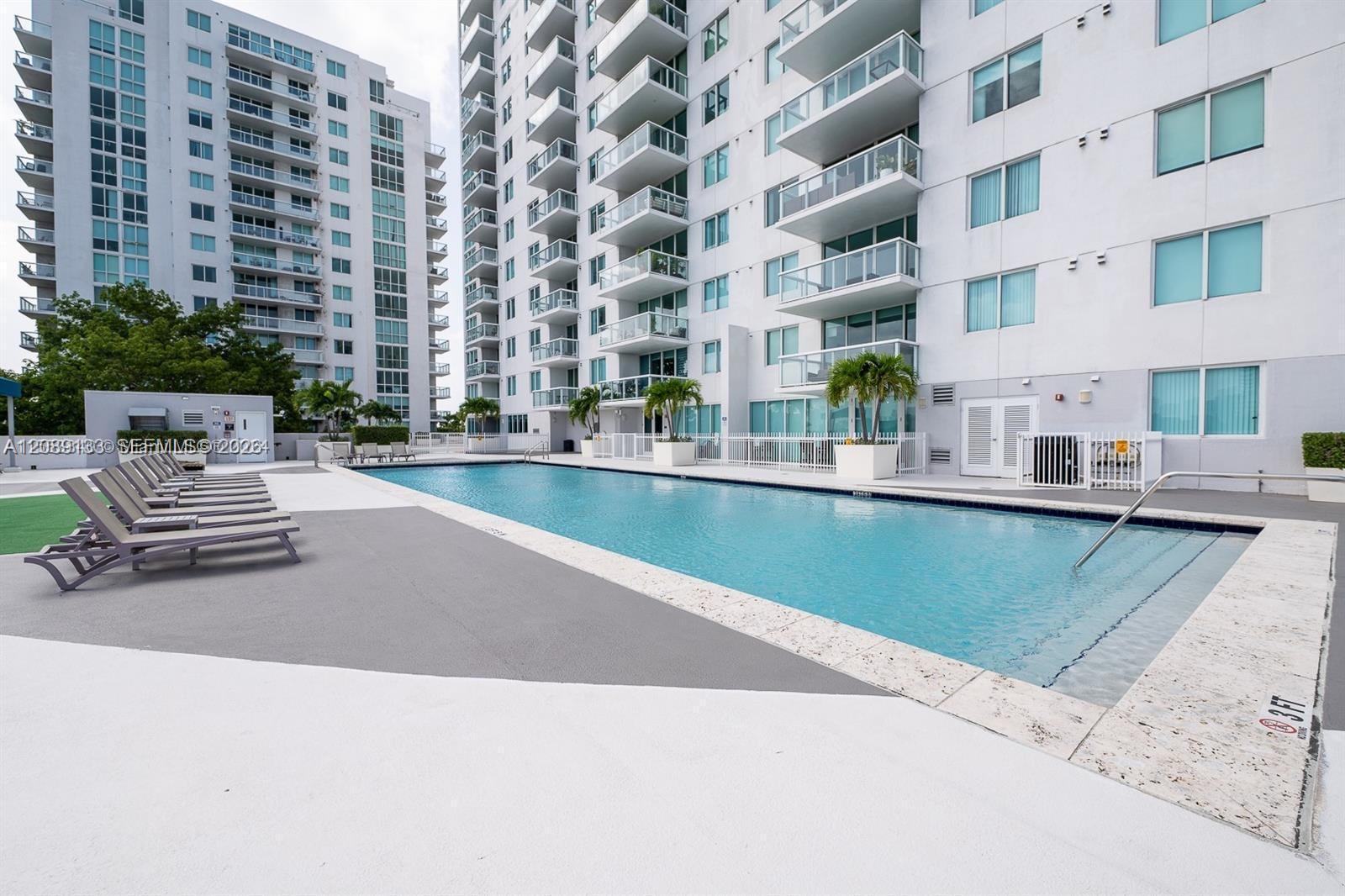 Miami, FL 33125 photo 4