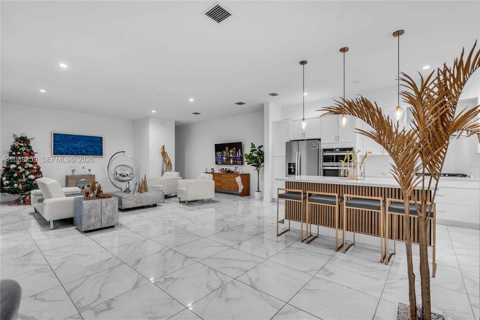 4363 NW 81st Ave, Doral FL 33166 photo 3