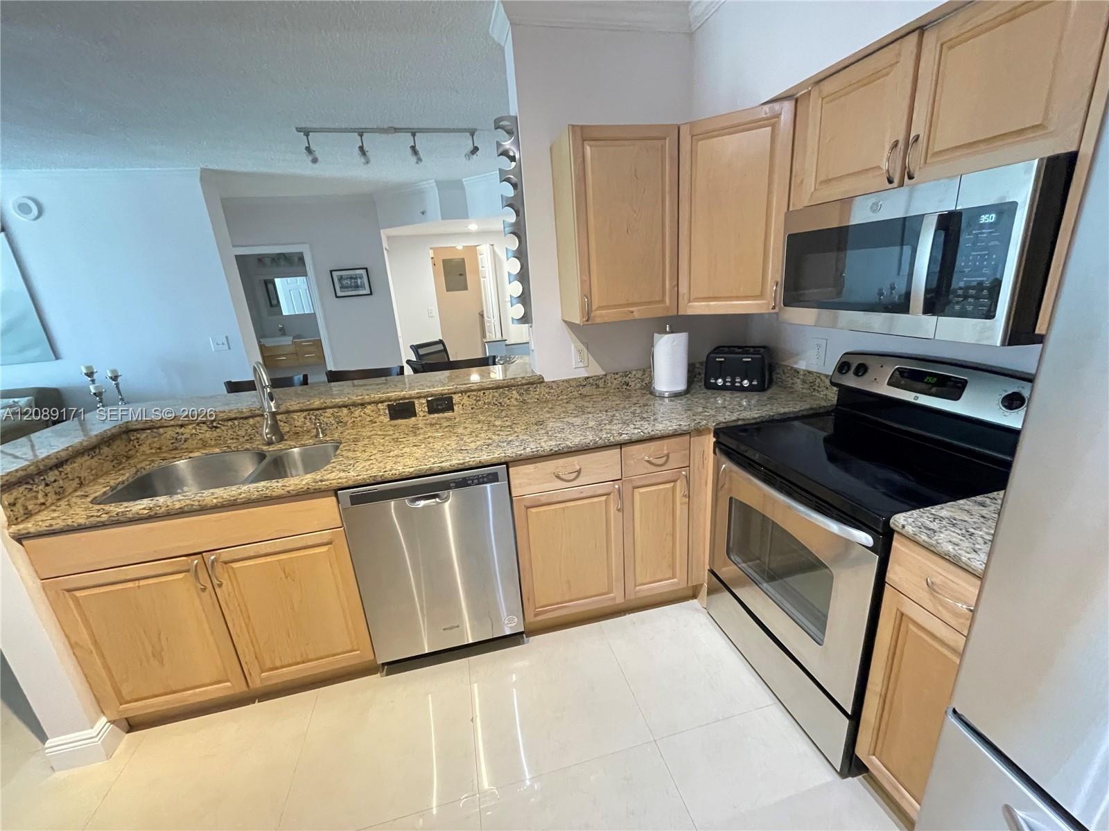 17100 N Bay Rd # 1816, Sunny Isles Beach FL 33160 photo 4