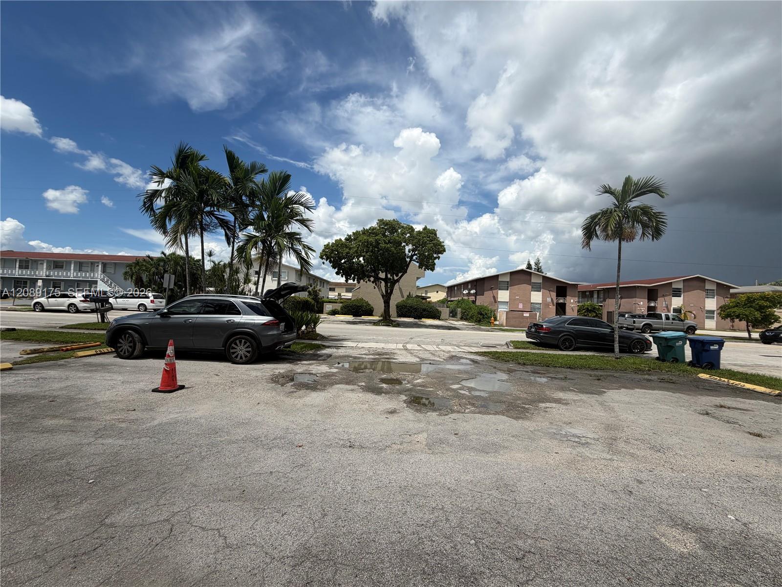 10962 SW 4th St # I2, Sweetwater FL 33174 photo 2