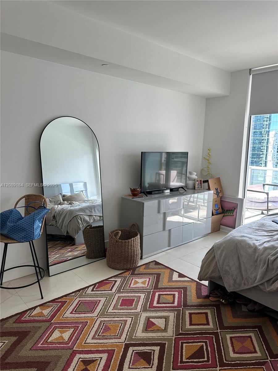 1300 Brickell Bay Dr # 2213, Miami FL 33131 photo 2