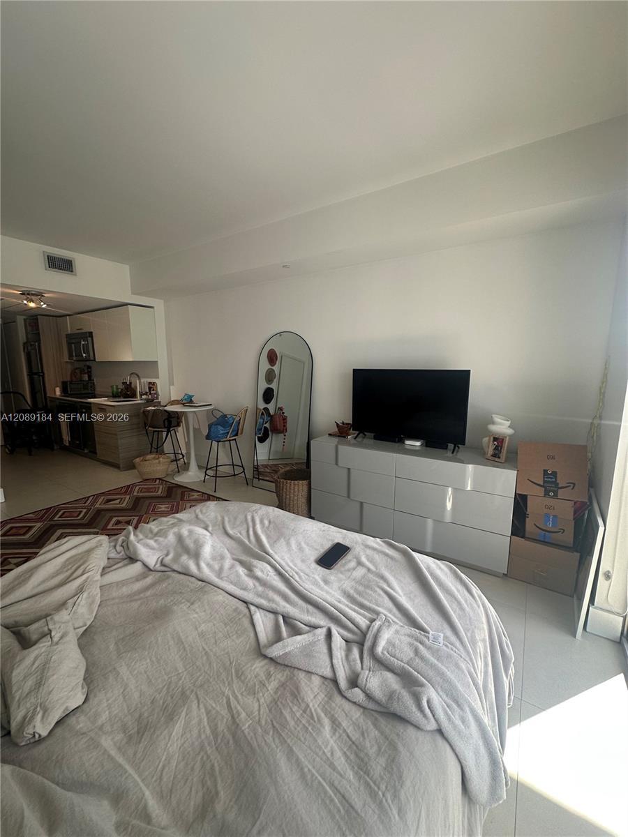 1300 Brickell Bay Dr # 2213, Miami FL 33131 photo 5