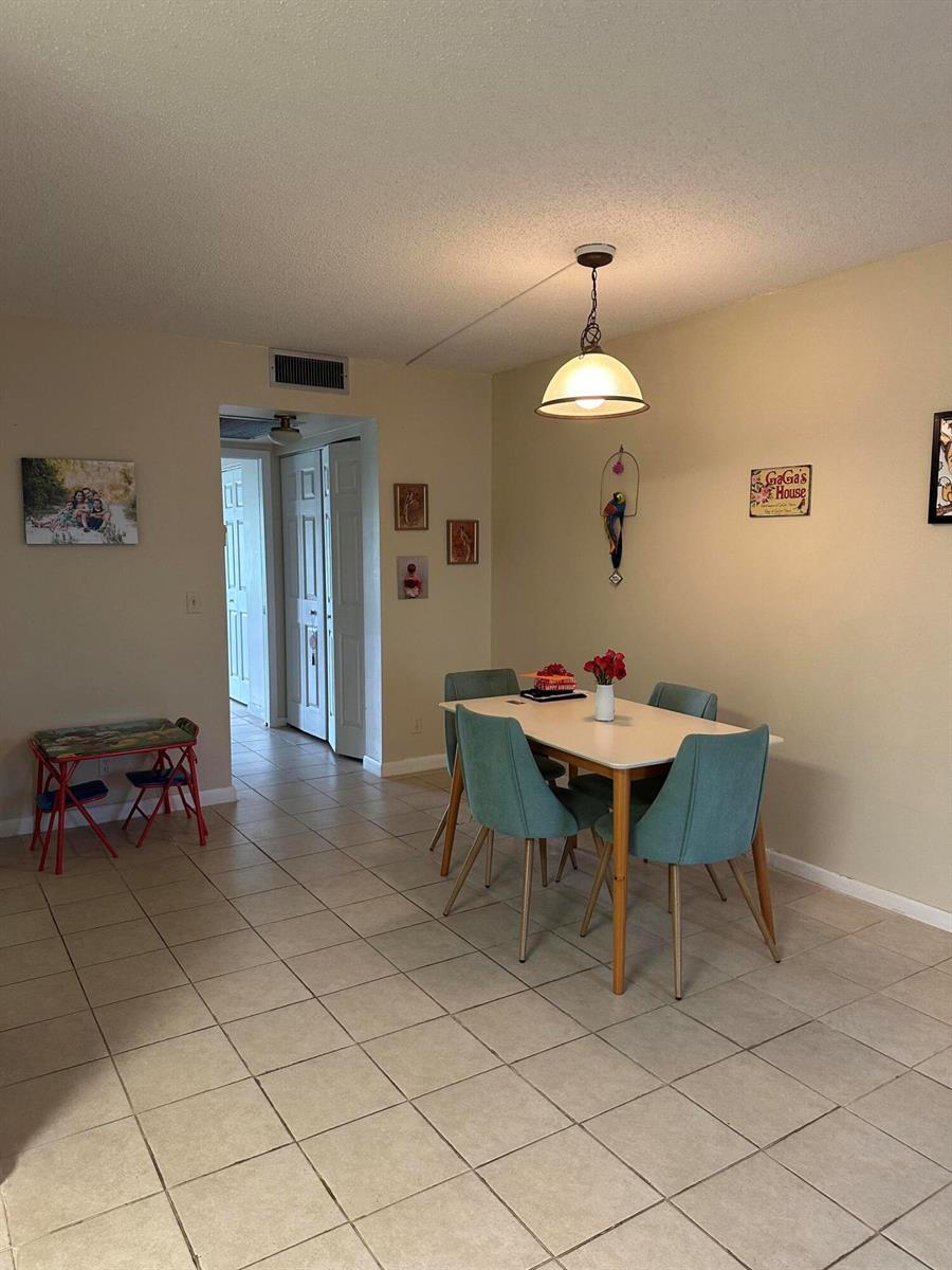 1090 Cornwall E, Boca Raton FL 33434 photo 4