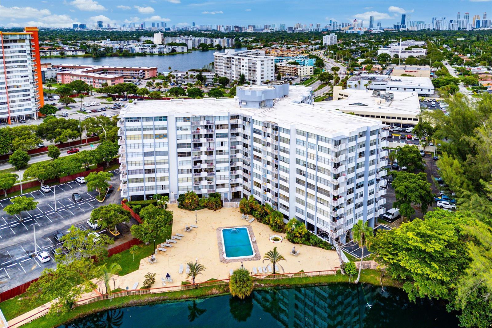 1300 NE Miami Gardens Drive # 308E, Miami FL 33179 photo 2