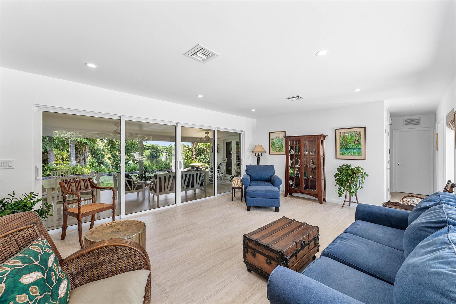 545 NW 7th Street, Boca Raton FL 33432 photo 4