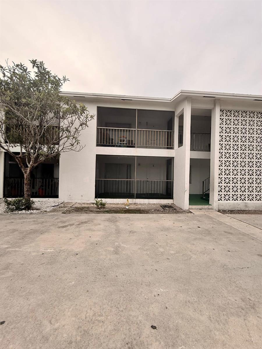 1741 3rd Avenue N, FL 33460
