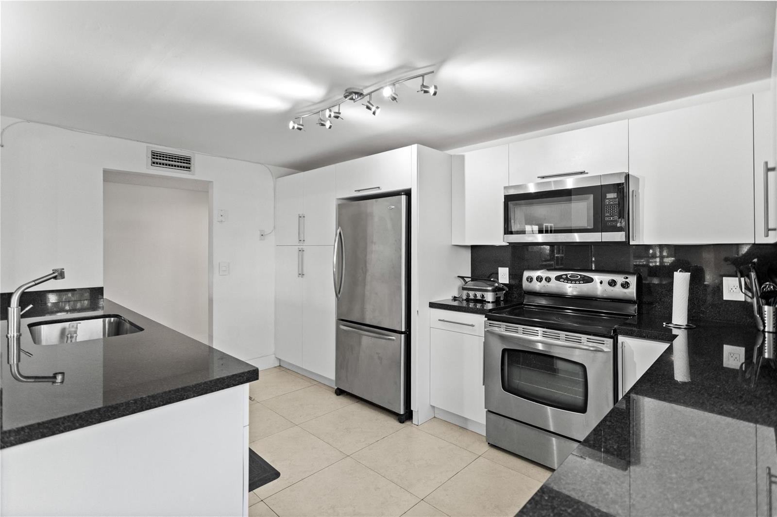 16051 Blatt Boulevard # 101, Weston FL 33326 photo 4