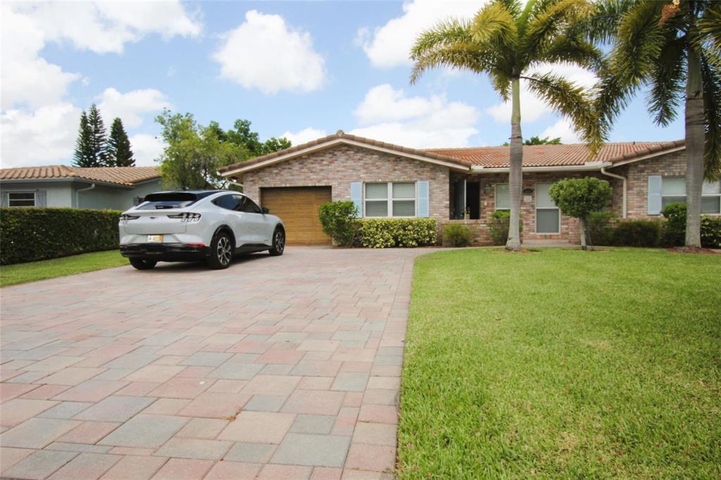 4261 NW 110th Avenue, Coral Springs FL 33065 photo 2
