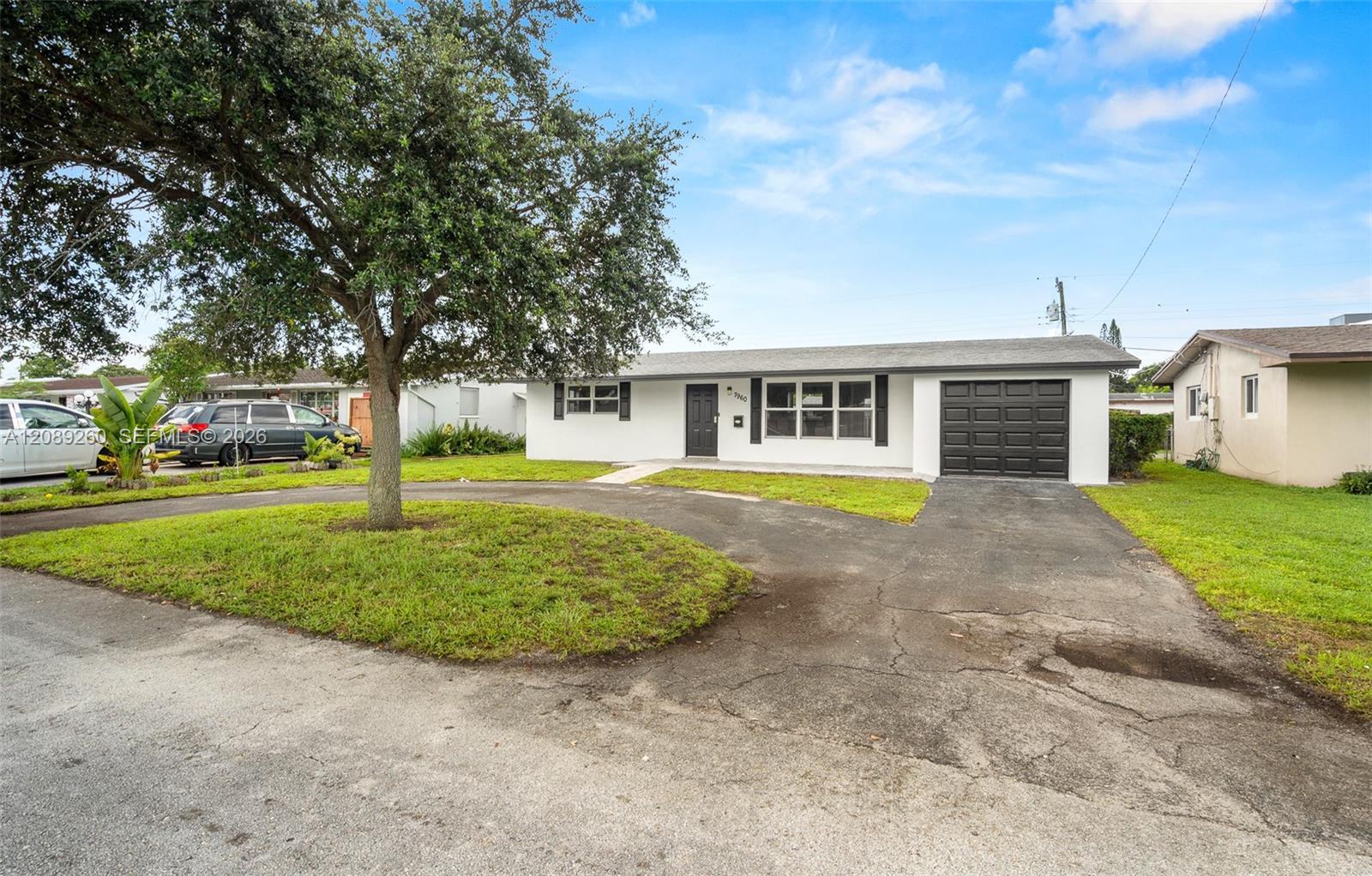 7960 Shalimar St, Miramar FL 33023 photo 2