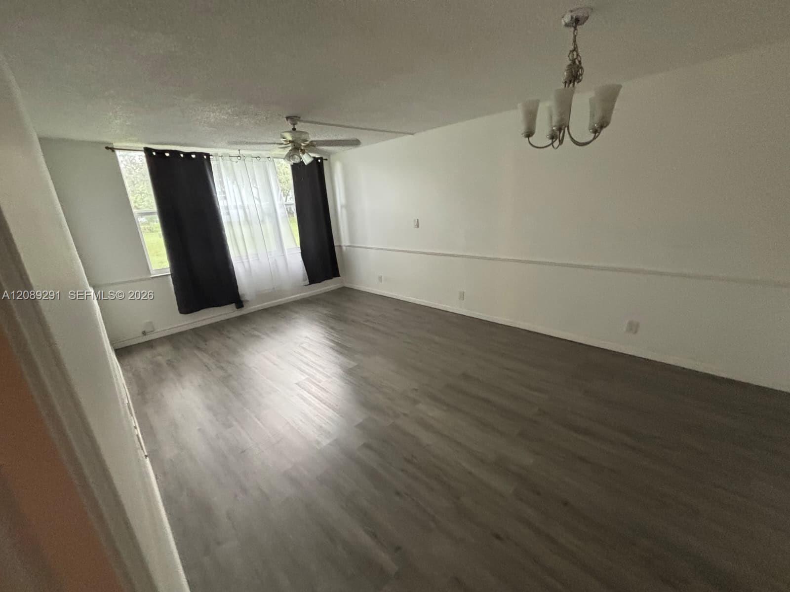 9471 Evergreen Pl # 106, Davie FL 33324 photo 2