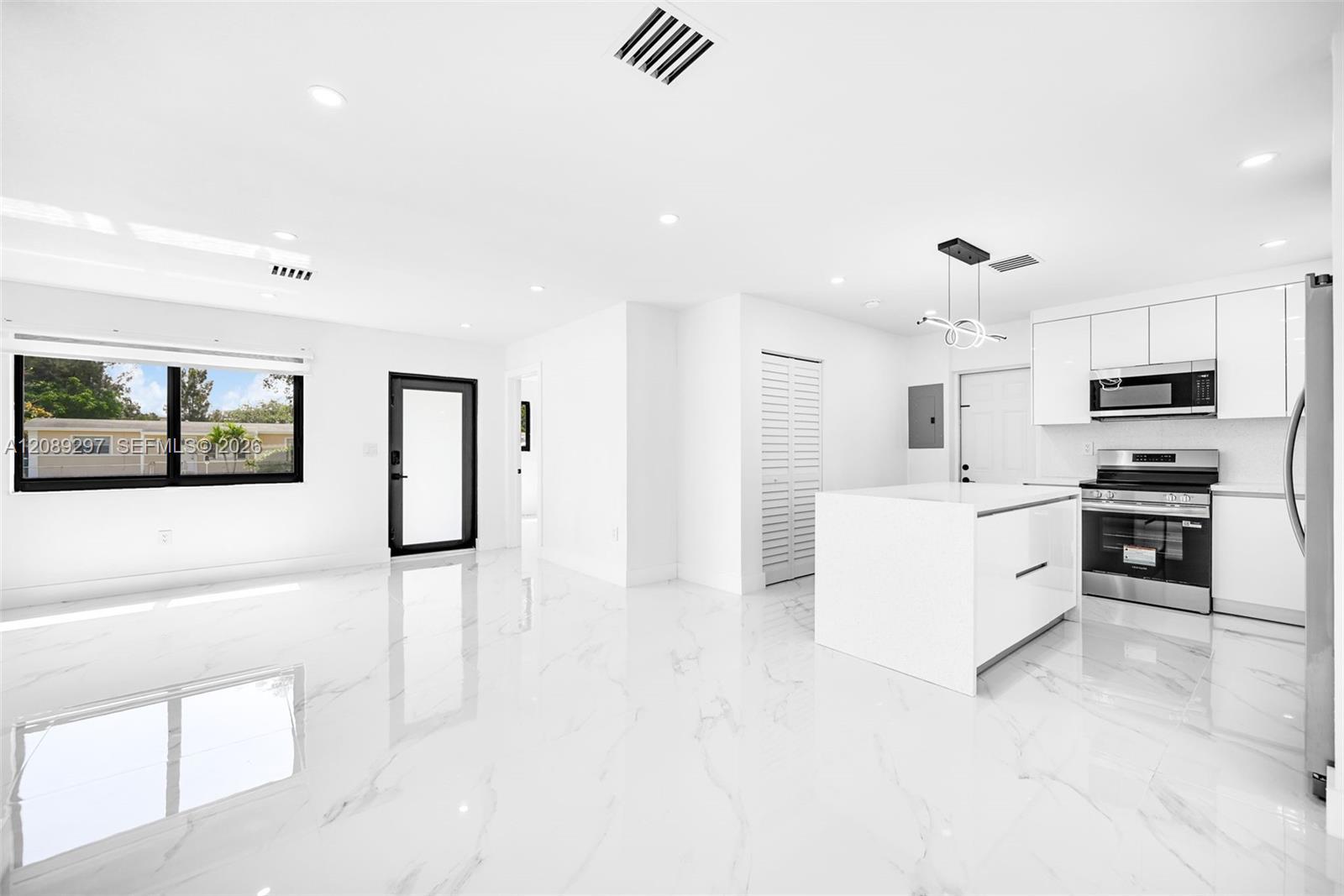 17221 NW 24th Pl, Miami Gardens FL 33056 photo 4