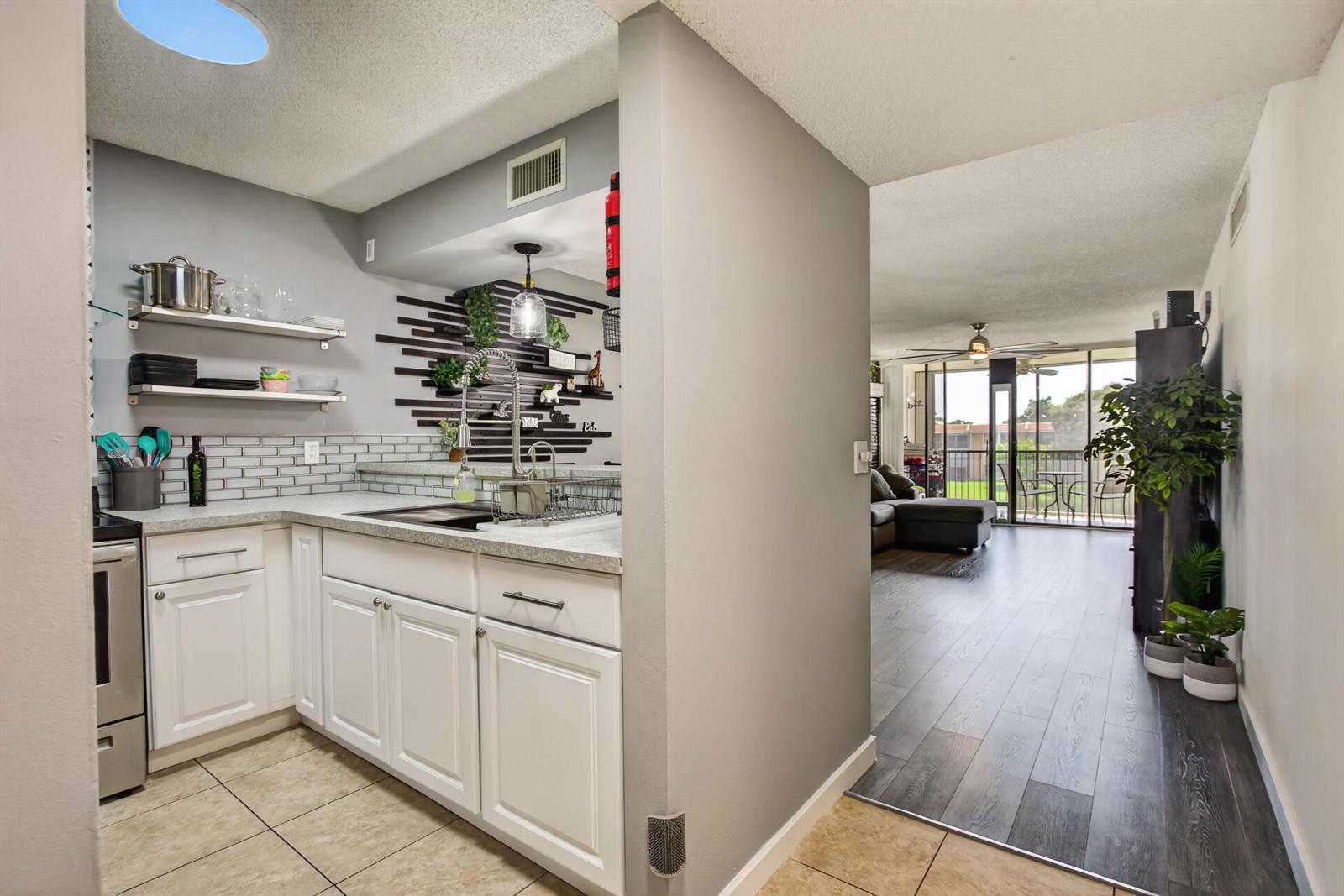 5626 Coral Lake Drive # 302, Margate FL 33063 photo 5
