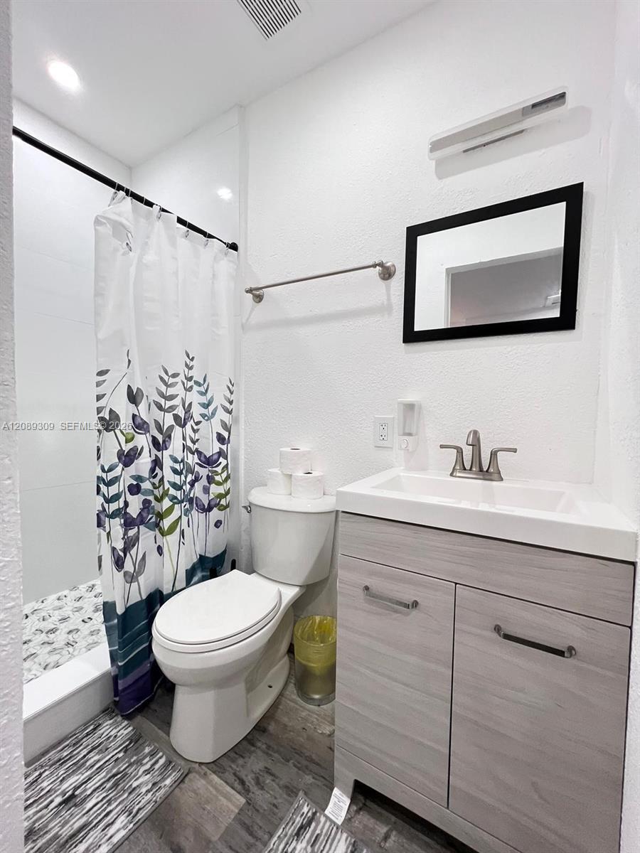 1741 NW 68th Ter, Miami FL 33147 photo 4