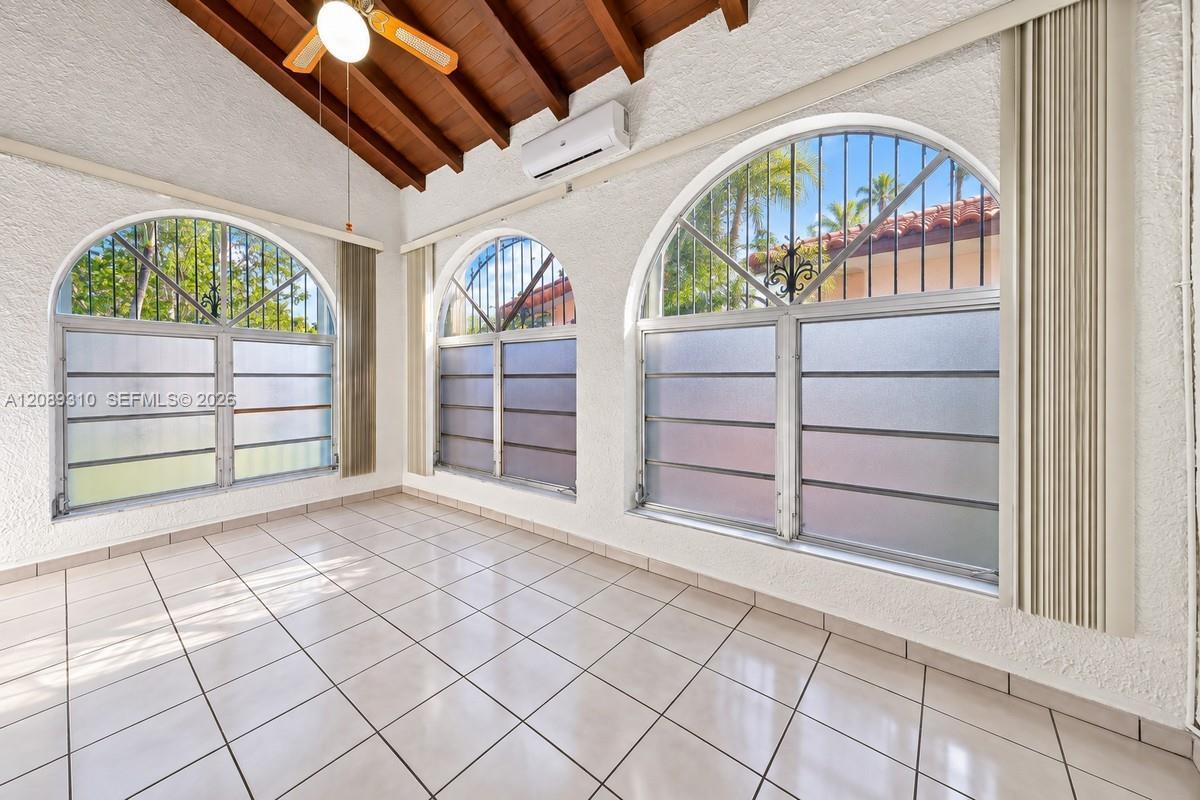 1834 SW 10th St, Miami FL 33135 photo 3