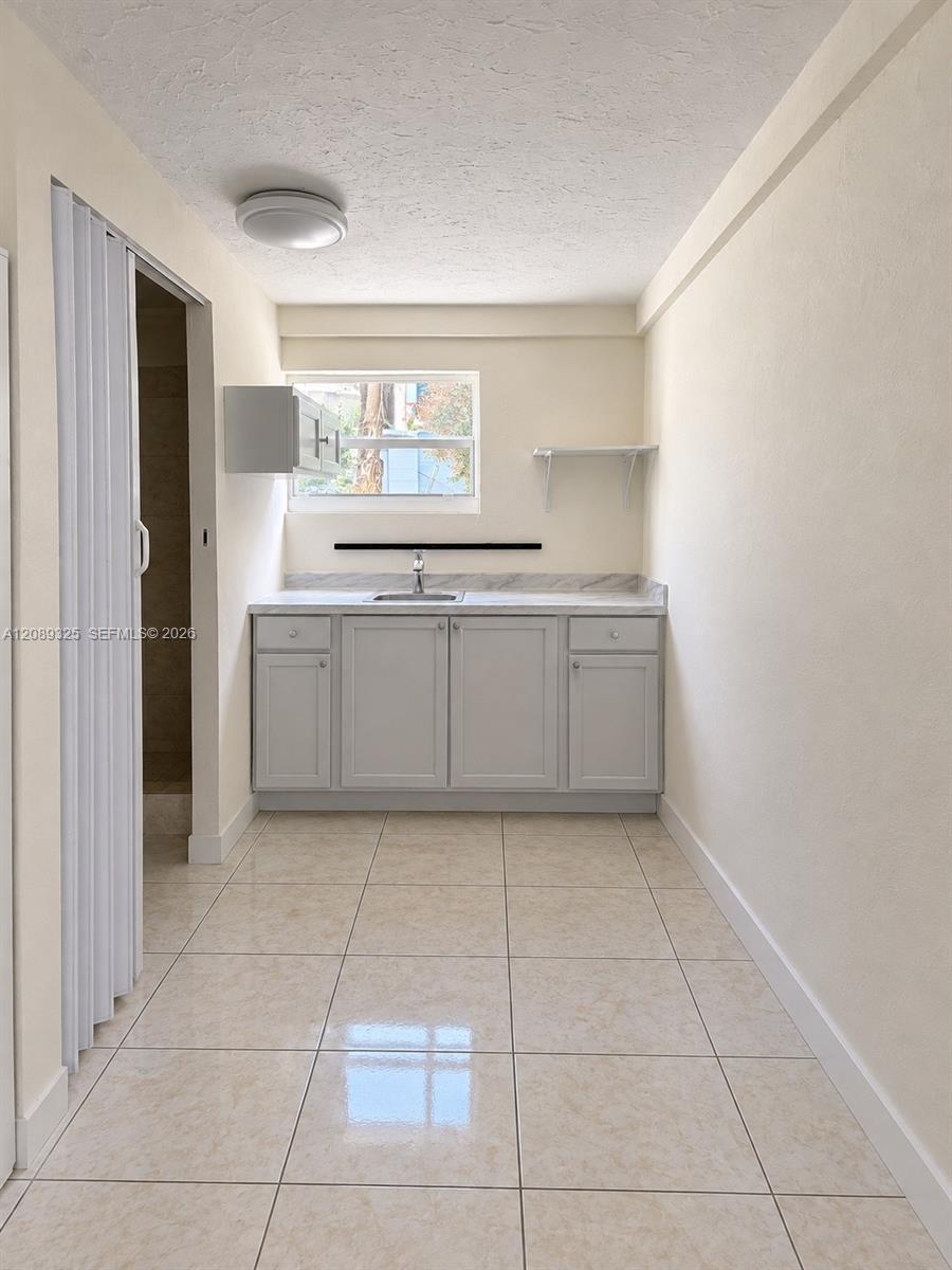 35xx SW 2X # R, Coral Gables FL 33133 photo 2