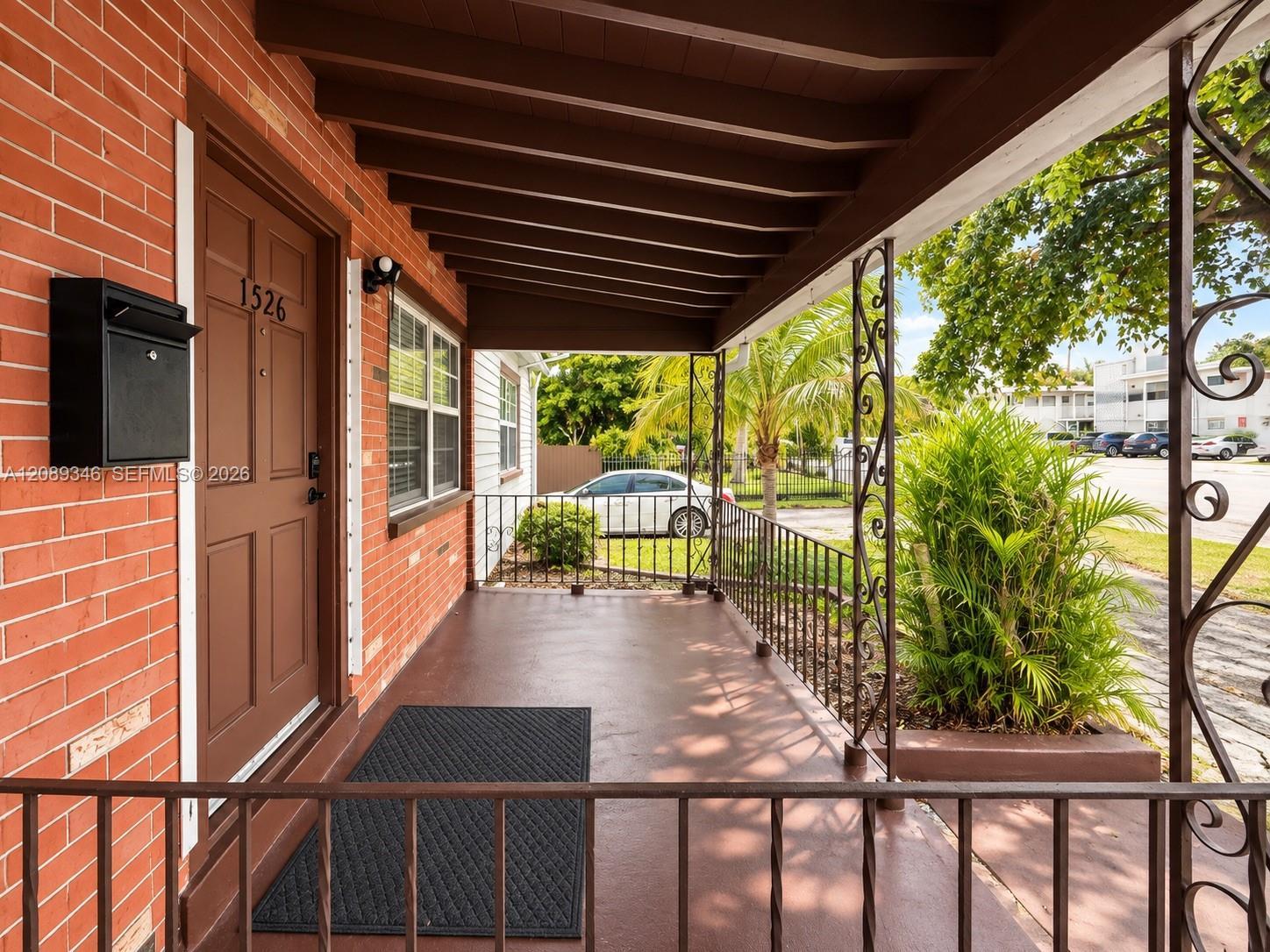 1526 NE 135th St, North Miami FL 33161 photo 5