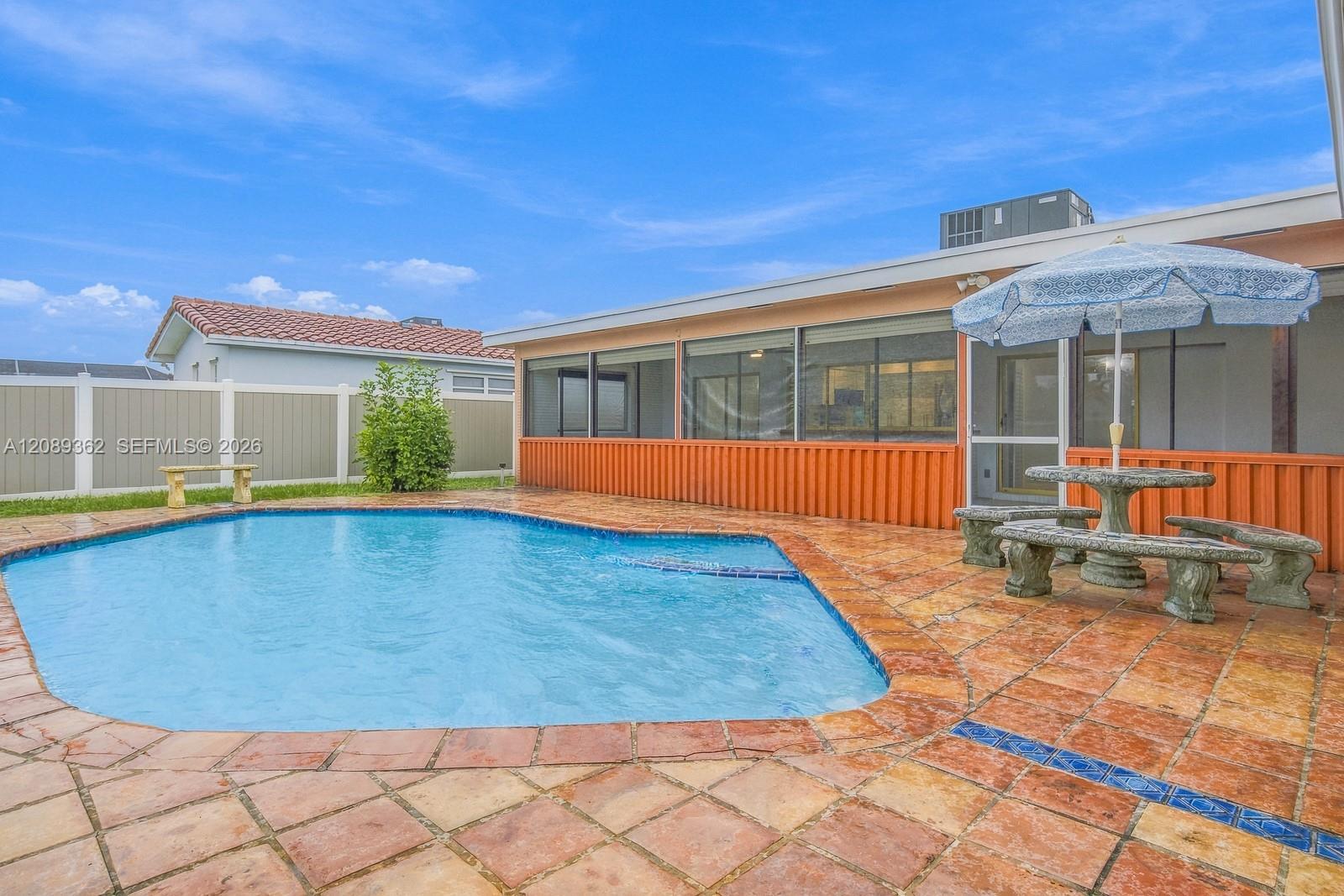 5206 Garfield St, Hollywood FL 33021 photo 4