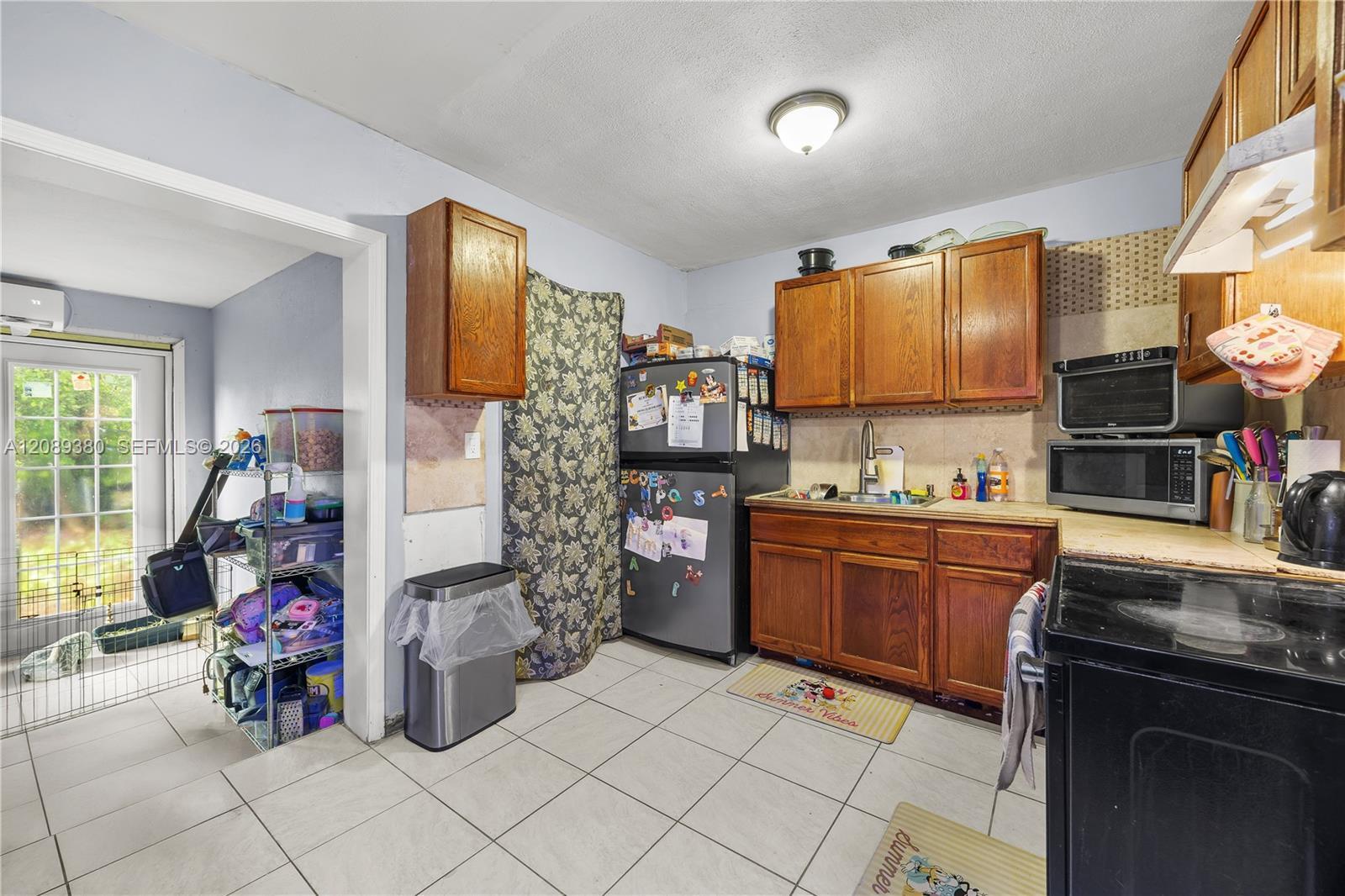 1947 SW 63rd Ter, North Lauderdale FL 33068 photo 3