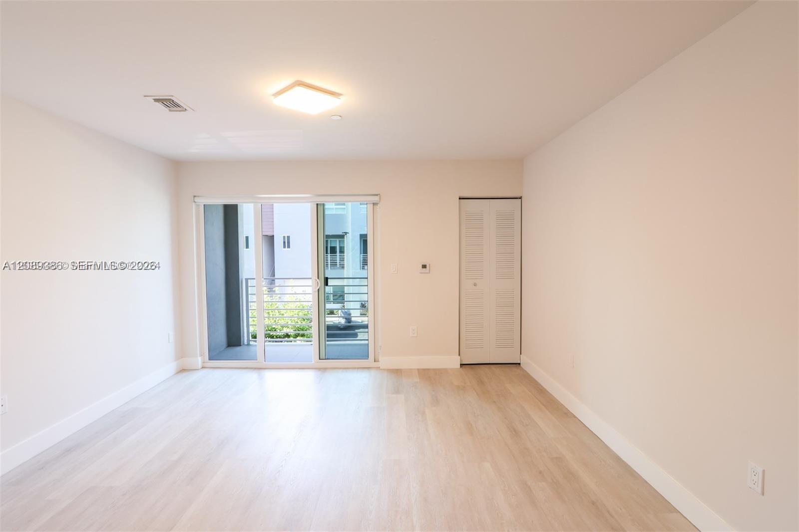 2555 NE 193rd St # 2223, Miami FL 33180 photo 5
