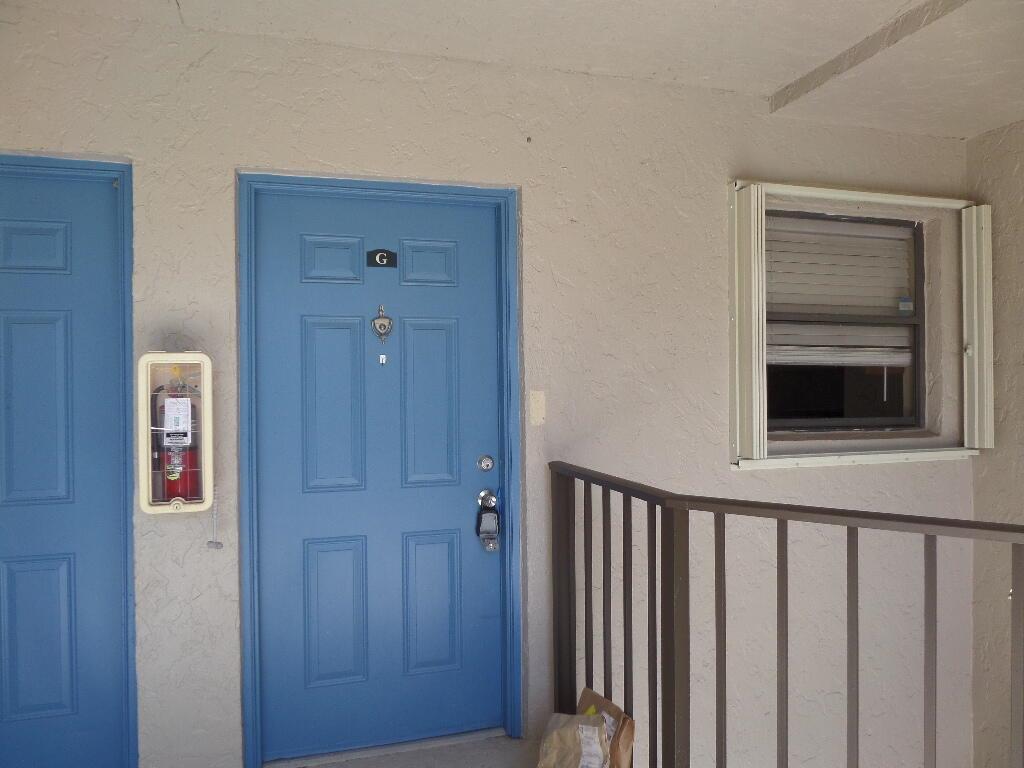 1581 BALFOUR POINT Drive # G, West Palm Beach FL 33411 photo 2