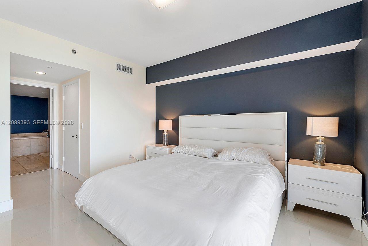 465 Brickell Ave # 3905, Miami FL 33131 photo 5