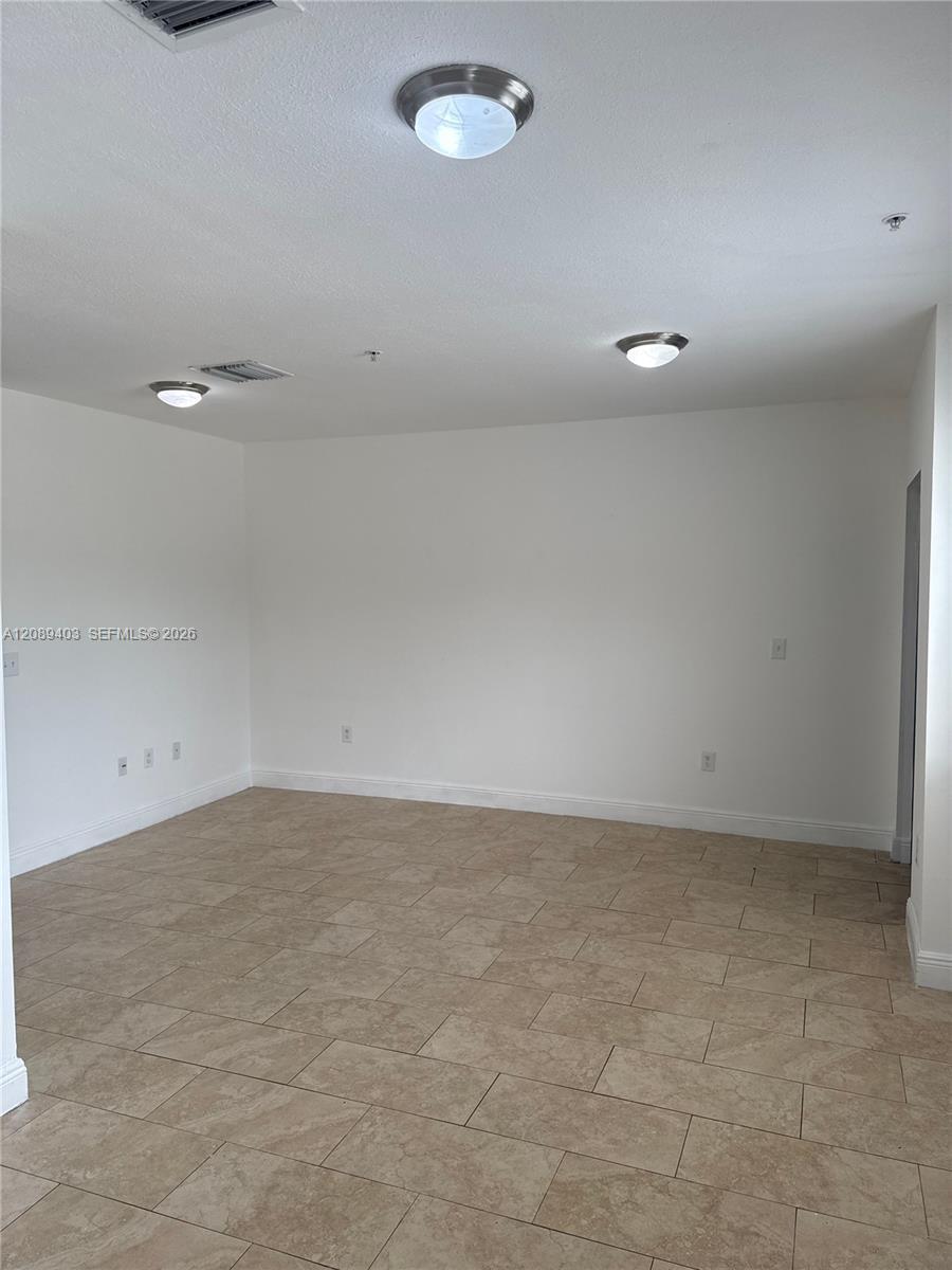 8250 W 21st Ln # C211, Hialeah FL 33016 photo 2