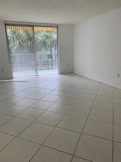 9350 Fontainebleau Blvd # 209, Miami FL 33172 photo 3