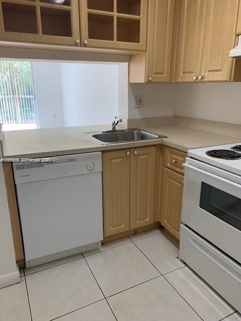 9350 Fontainebleau Blvd # 209, Miami FL 33172 photo 4