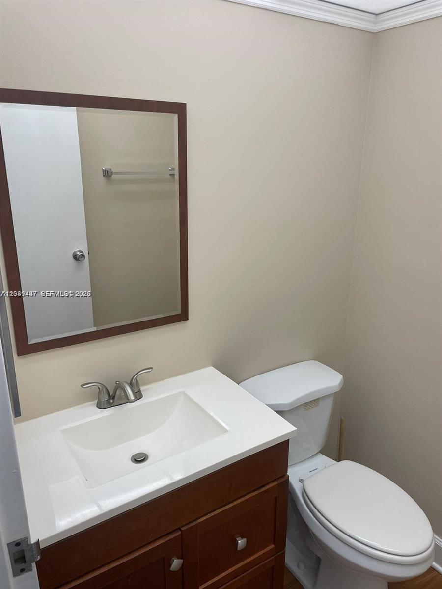 I Valencia I # 214, Delray Beach FL 33446 photo 3