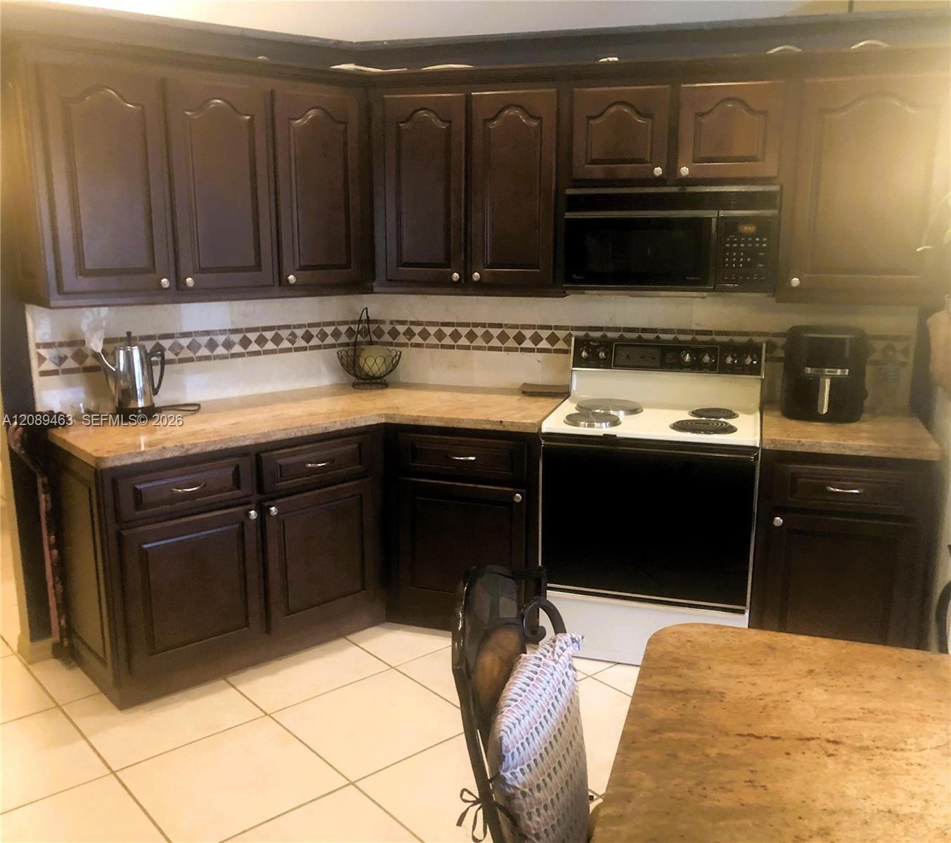 14481 Hickory Ct, Davie FL 33325 photo 5