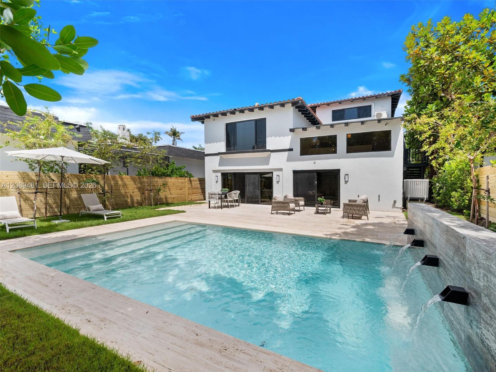 510 W 30th St, Miami Beach FL 33140 photo 2