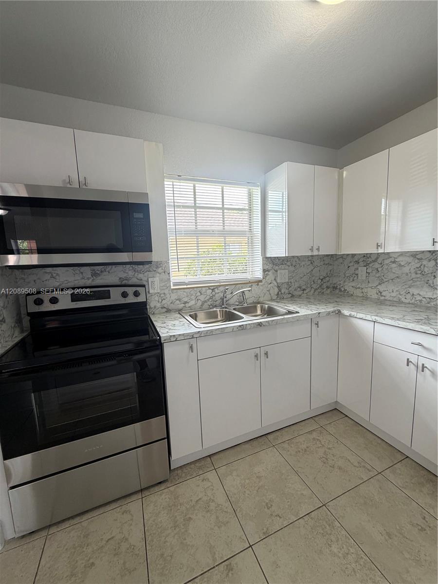 16400 NW 41st Ave, Miami Gardens FL 33054 photo 3