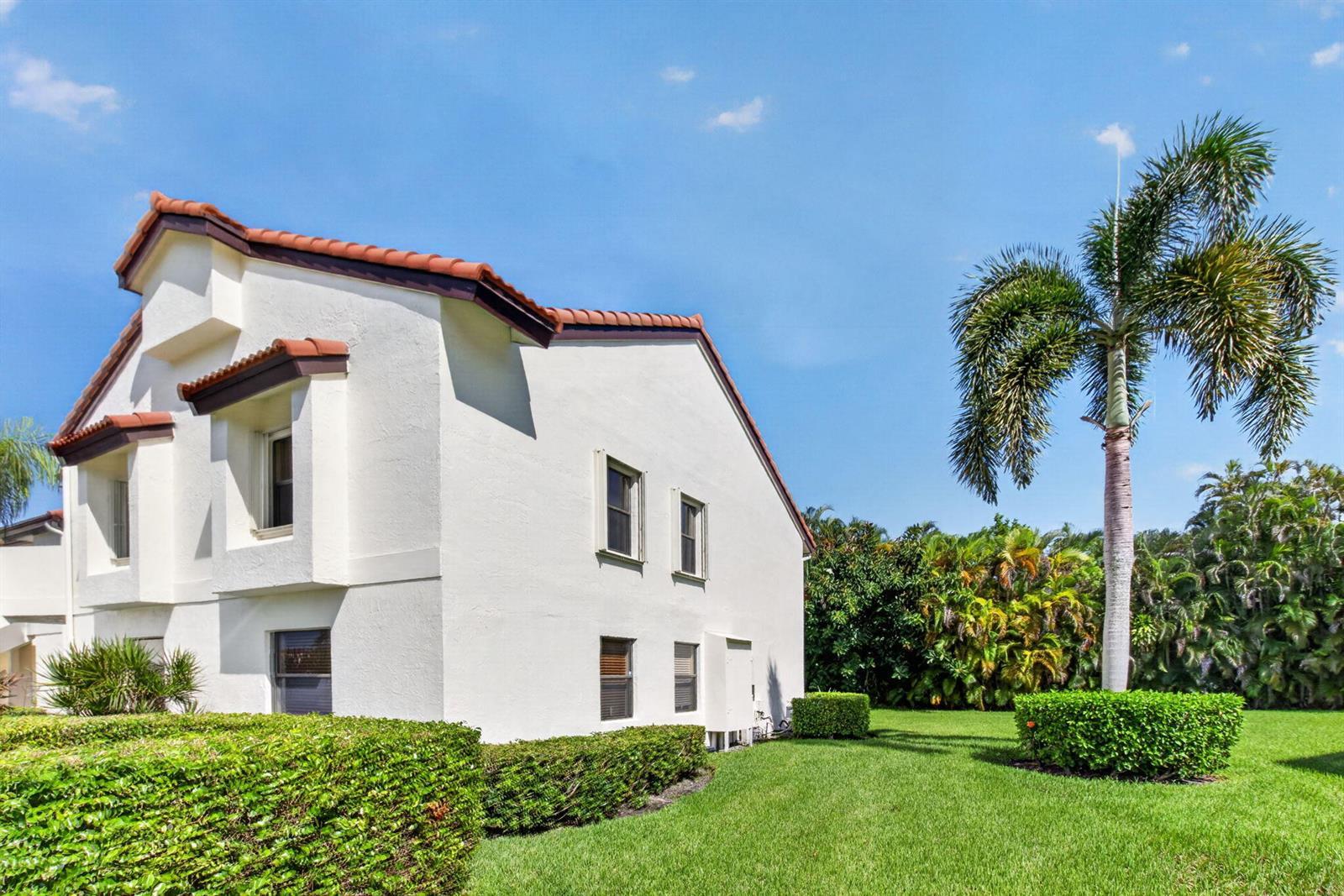5939 Parkwalk Drive, Boynton Beach FL 33472 photo 2