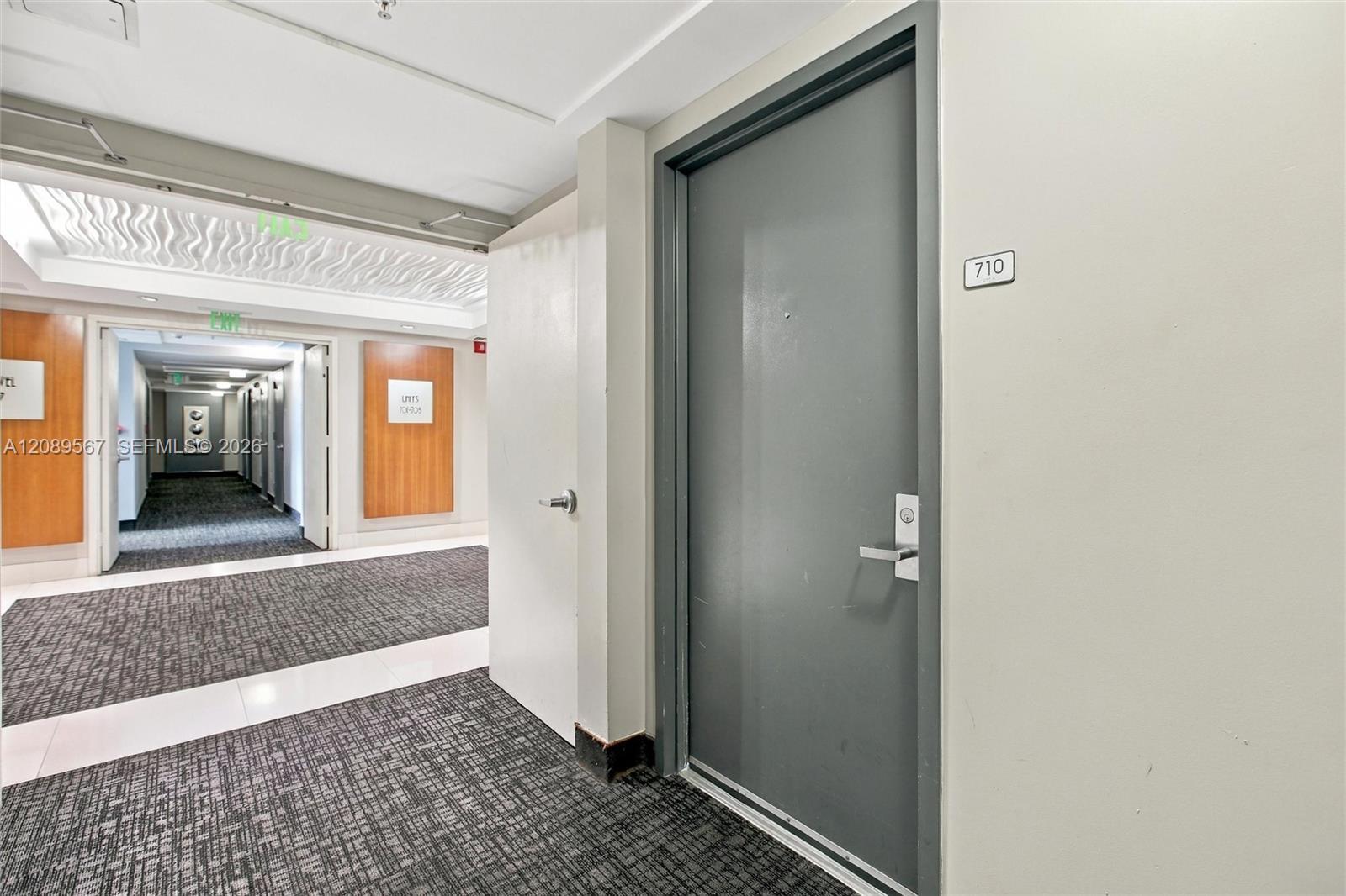 41 SE 5th St # 710, Miami FL 33131 photo 4