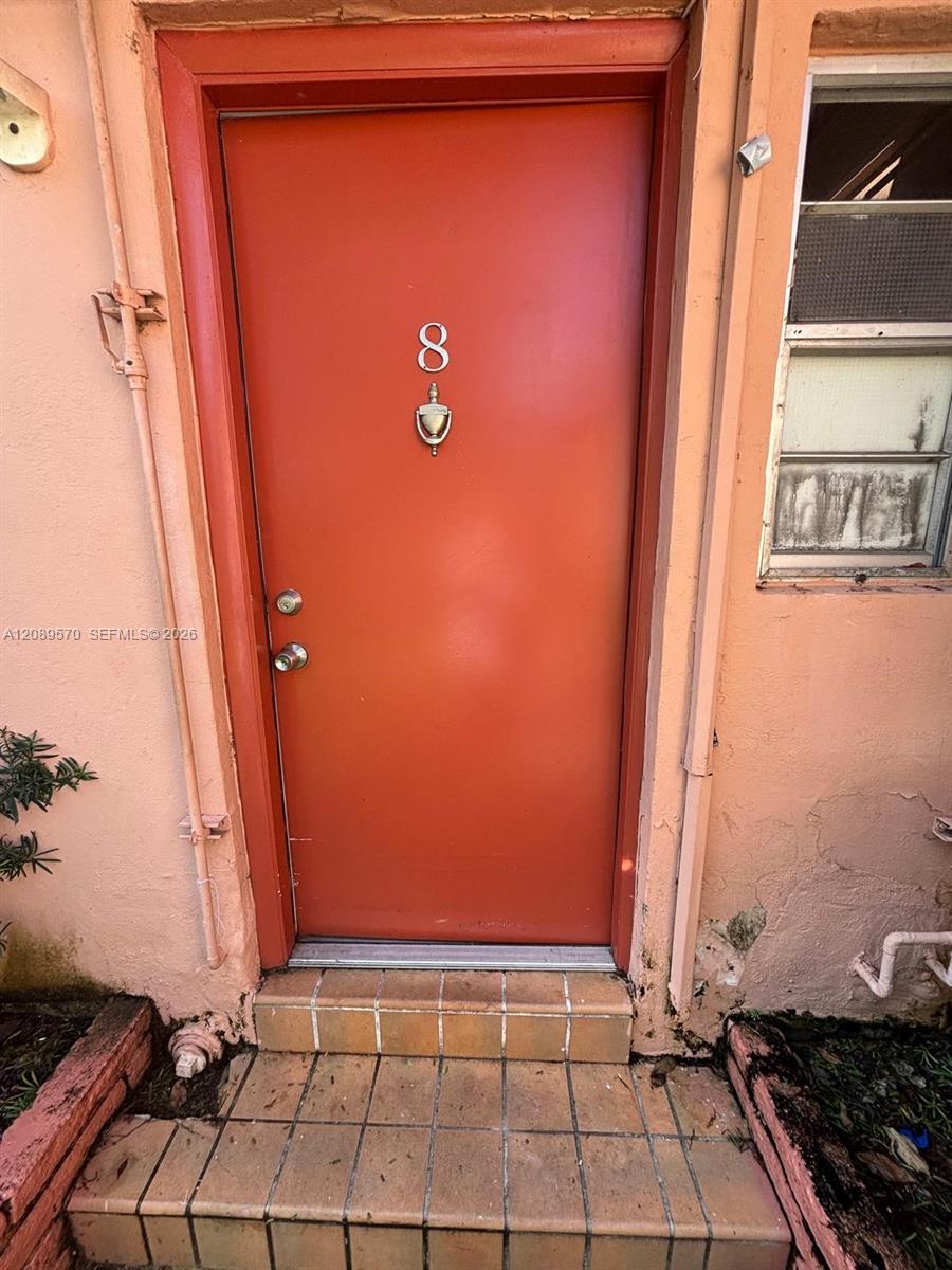 520 SW 4th St # 8, Miami FL 33130 photo 2