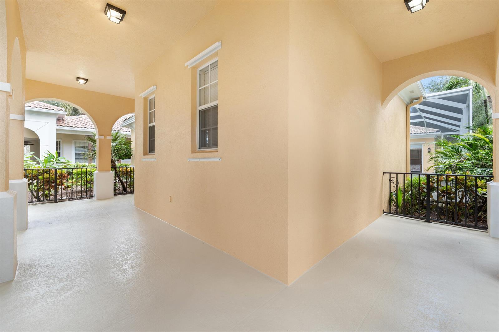 3723 COMMUNITY Drive, Jupiter FL 33458 photo 5