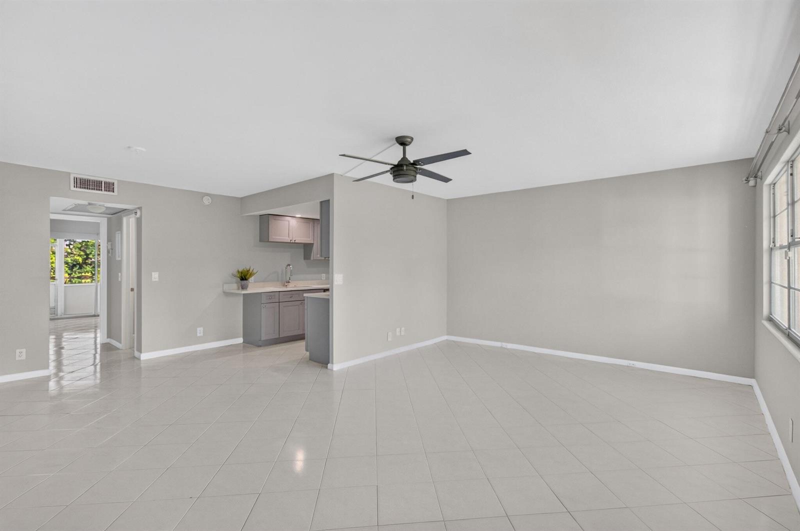 1055 AINSLIE D Drive, Boca Raton FL 33434 photo 3